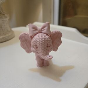 Cute Pink Elephant Knitted Figurine!🪷